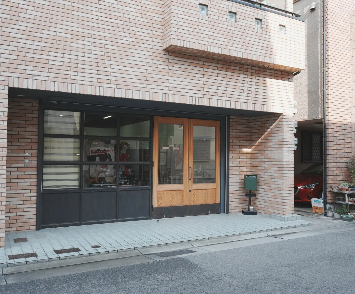 神戸・長田にあるくつ士はしもとの工房外観
